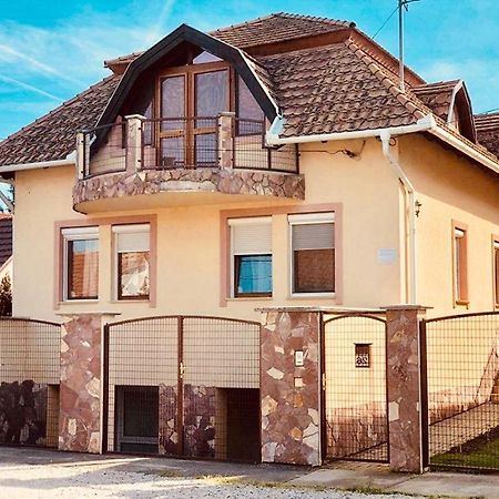 Aranylo Apartmanhaz Hajdúszoboszló Exterior foto